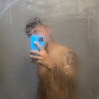 Tomkeee model avatar