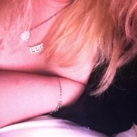 pink-hazee webcam model