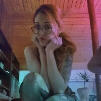 LollaDevill Adlı Modelin Çevrimdışı Sohbet Odası