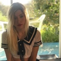 GirlFeetQueen