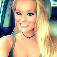 sweet_baby8655's Offline Chat Room