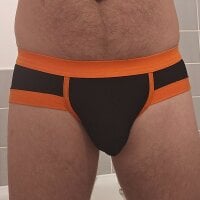 Naked_Uk_Guy's Avatar Pic
