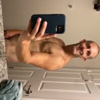 Willy_wilson অফলাইন চ্যাট রুম