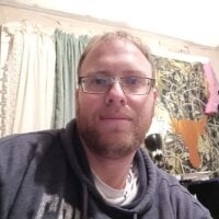 KinkyCouple1424's Offline Chat Room