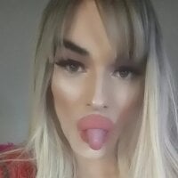 blondie_dollface_from_CB's Offline Chat Room