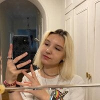 AsukaSunrise's Offline Chat Room