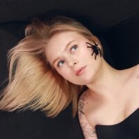 LunaLuxxy webcam model
