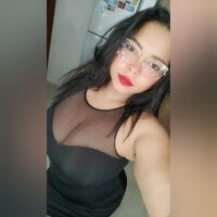 @Italyy__boobs avatar