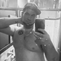 Junior379's Offline Chat Room