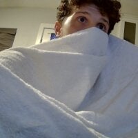 crossdressingredhead's Offline Chat Room