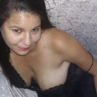 BrinaDollXXX's Offline Chat Room