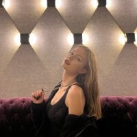 Horny-Maya's Avatar Pic