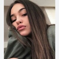 Camilla9807's Offline Chat Room