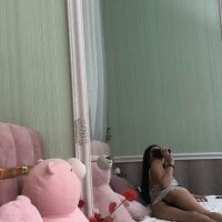 Farahnicole_77's Offline Chat Room