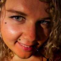 CurvyAnonymousGirl89 webcam model