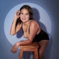 LuccyMilky webcam