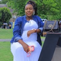 BeautyQueenX22 webcam model