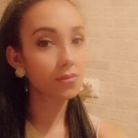 AlexaSexy17's Offline Chat Room