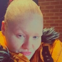 Scouse-Chick1's Offline Chat Room