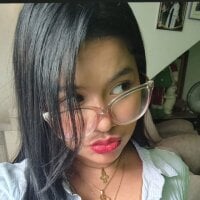 miss_cinnamon webcam model