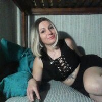 Alma_Evelynne model avatar