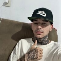 Gabriel17cmkkk webcam model