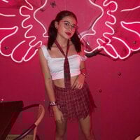 غرفة دردشة ANGIE_LLS دون اتصال