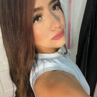SaraFox99 webcam model