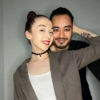 Adelin_JohnnyDreams' Offline Chat Room