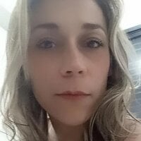 Laurensexy's Offline Chat Room