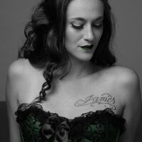 wildunicorninpink's Offline Chat Room