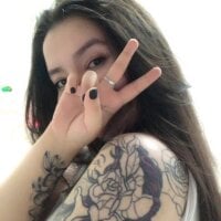 HannahBakere's Offline Chat Room