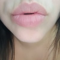 queen-hot's Offline Chat Room