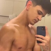 KingLion03 webcam model