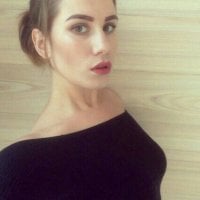 AdeleFame офлайн чат стая
