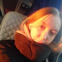 JulieGreen webcam model