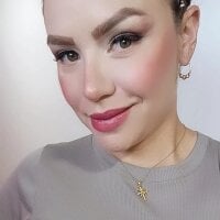 MiaLove_lx webcam