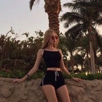 SophiaLourge Adlı Modelin Çevrimdışı Sohbet Odası