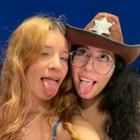 PussyLoversShow webcam model