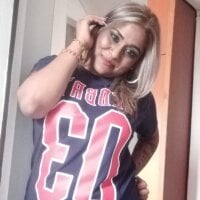 One_indian_chick's Offline Chat Room