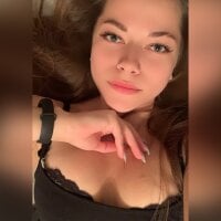 غرفة دردشة EllieCuteShy دون اتصال