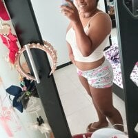 Candelahot69 webcam model
