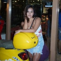 YllanaAltheaXxX webcam