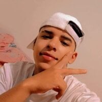 doniz_black webcam