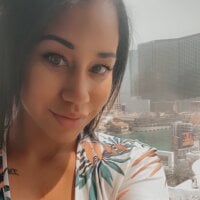 lucious_lacyxxx's Offline Chat Room