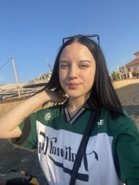 LisaXFresh's Offline Chat Room