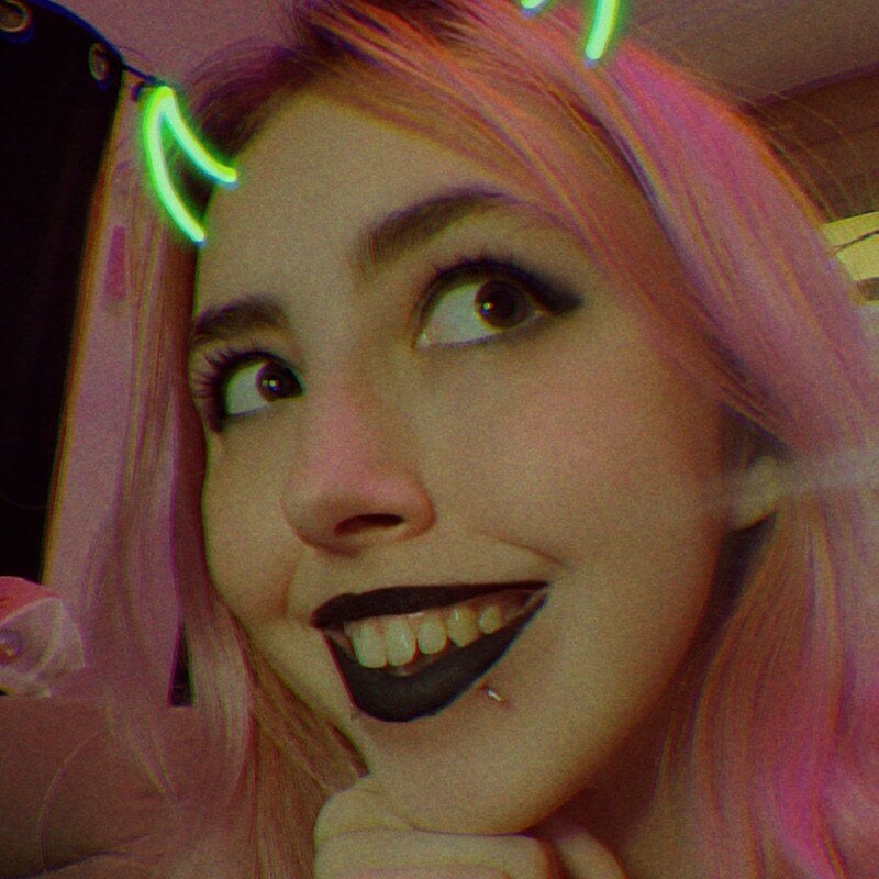 v3n0mb1t3z's Stripchat show and profile