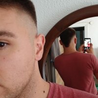 uteute2437's Avatar Pic