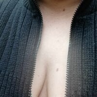 Narina32's Offline Chat Room