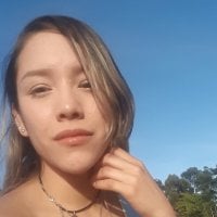 Candy_Cole's Offline Chat Room